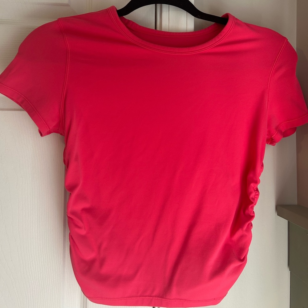 Lululemon Women's Hot Pink T-Shirt